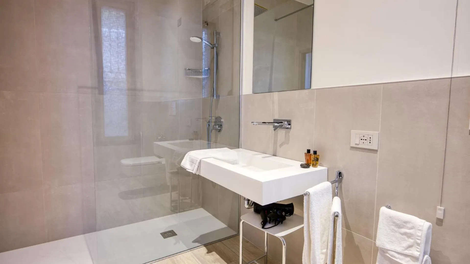 サロ Residenza Dipiu Bed & Breakfast 0*,  イタリア