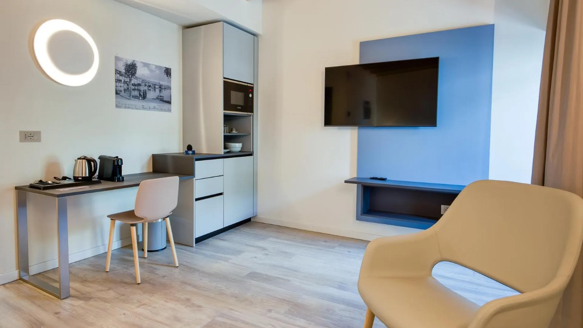 Residenza Dipiu Bed & Breakfast Salò