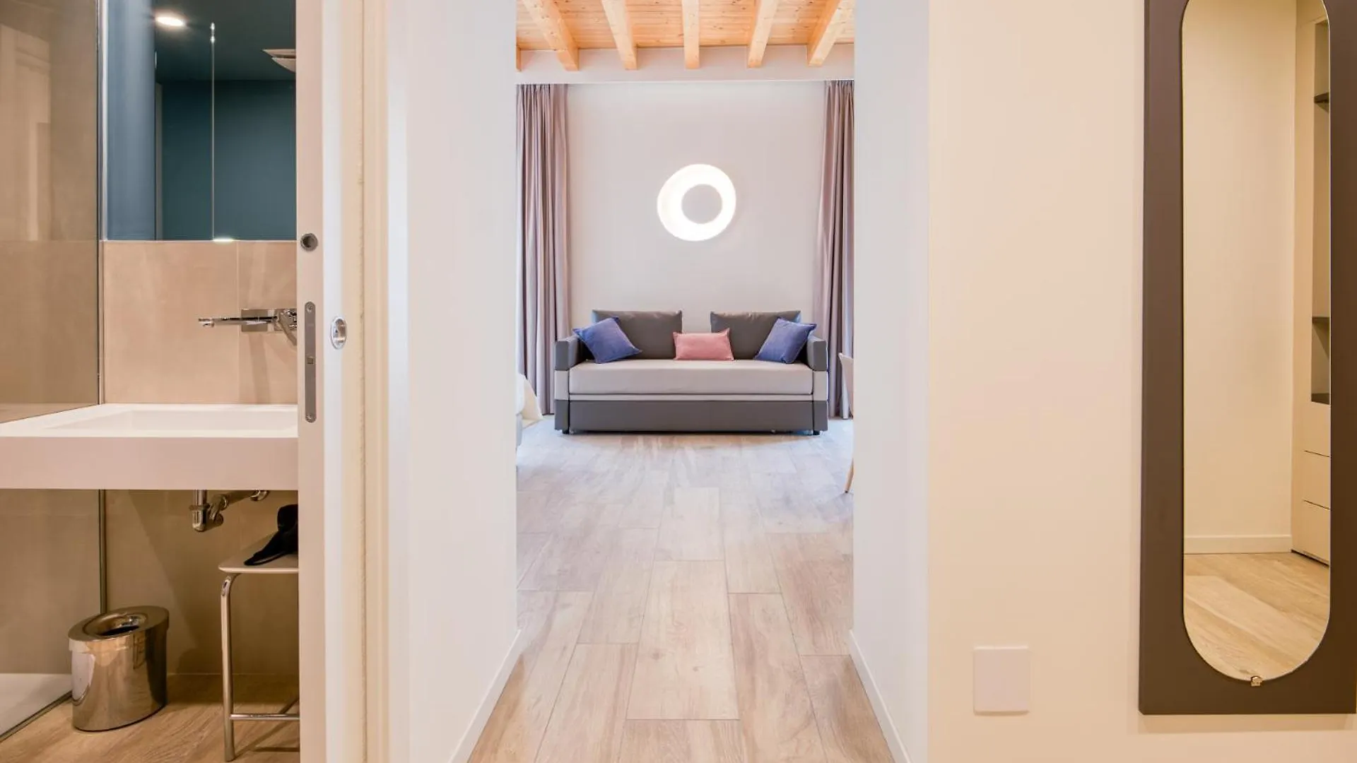 Residenza Dipiu Bed & Breakfast Salò İtalya